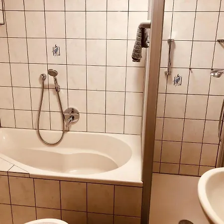 Apartment Monteur- Und Gaestehaus Am Brueckchen Mit Inklusive Nutzung